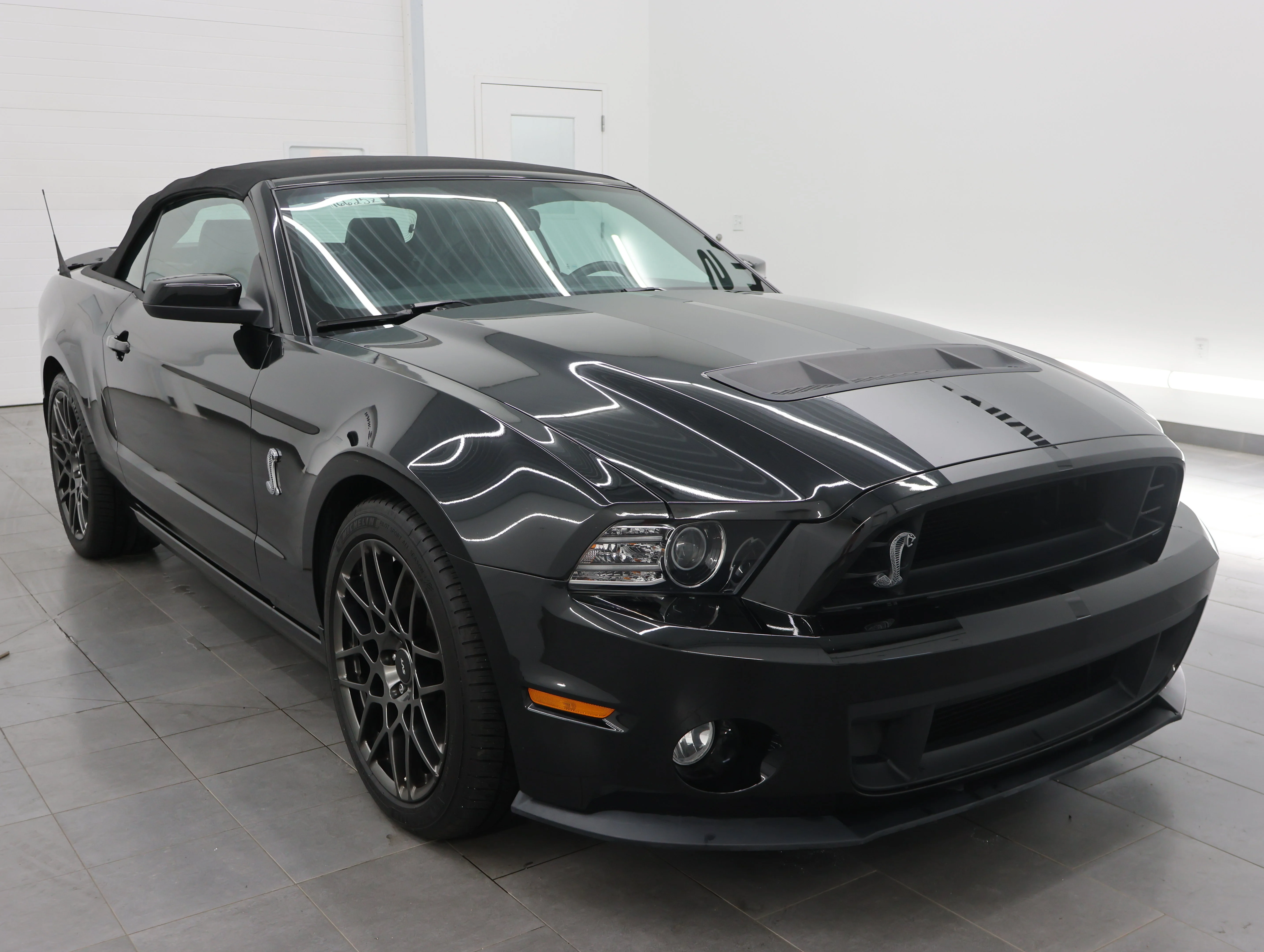 Used 2014 Black Ford Shelby GT500 image 2