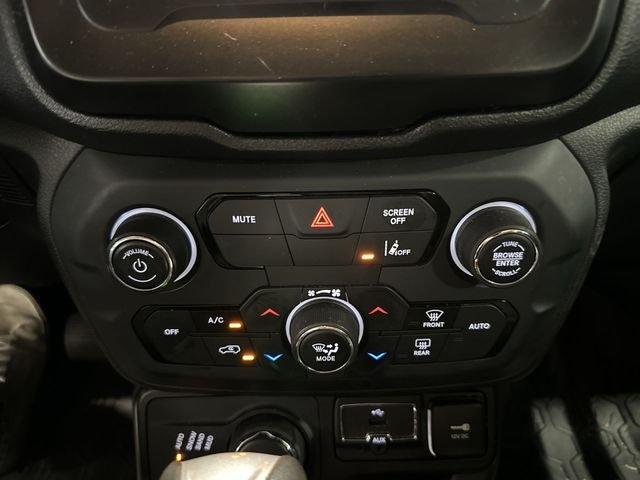 Used 2021 Red Jeep Sport image 21