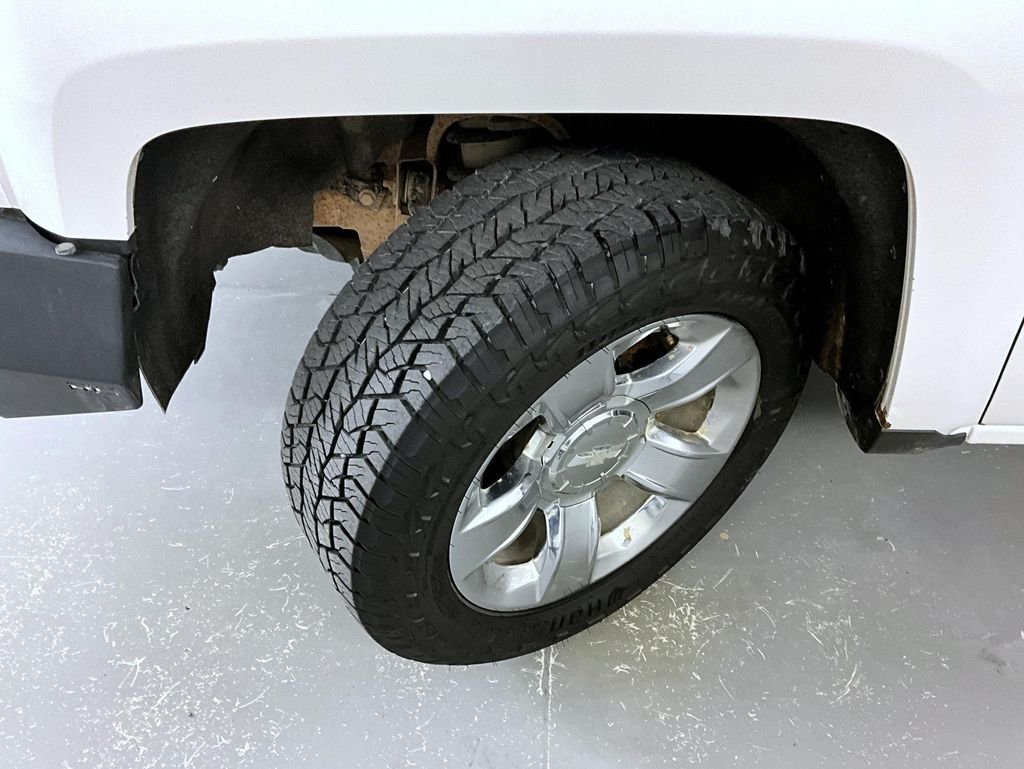Used 2018 Beige Chevrolet LTZ image 24