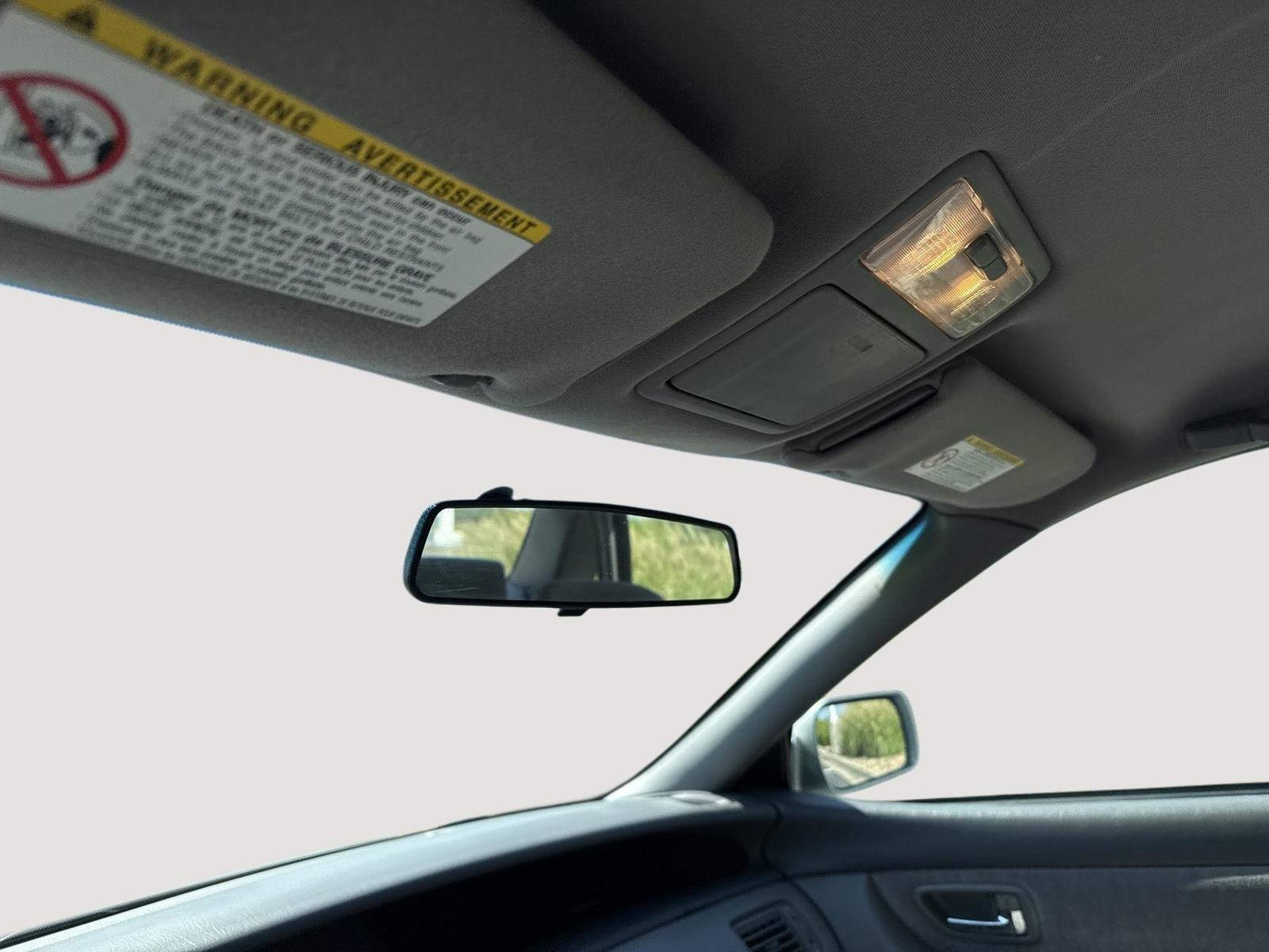 Used 2002 Lunar Mist Metallic Toyota XL image 18