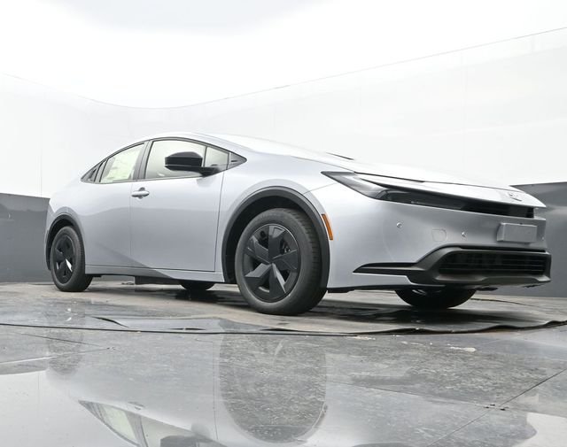 2026 Toyota Prius LE - Photo 22