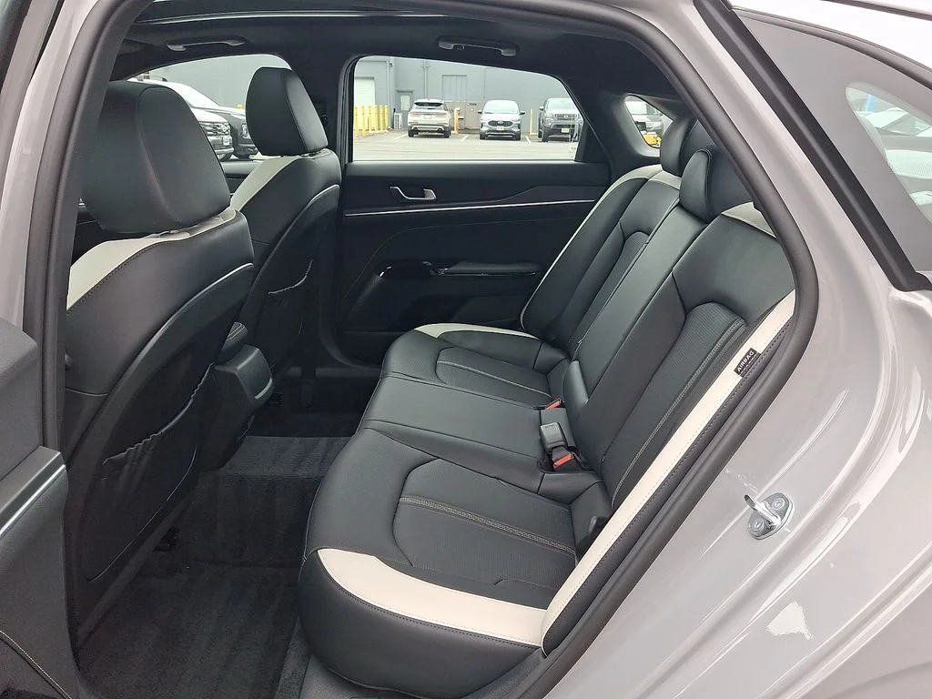 Used 2025 Gray Kia GT-Line image 10