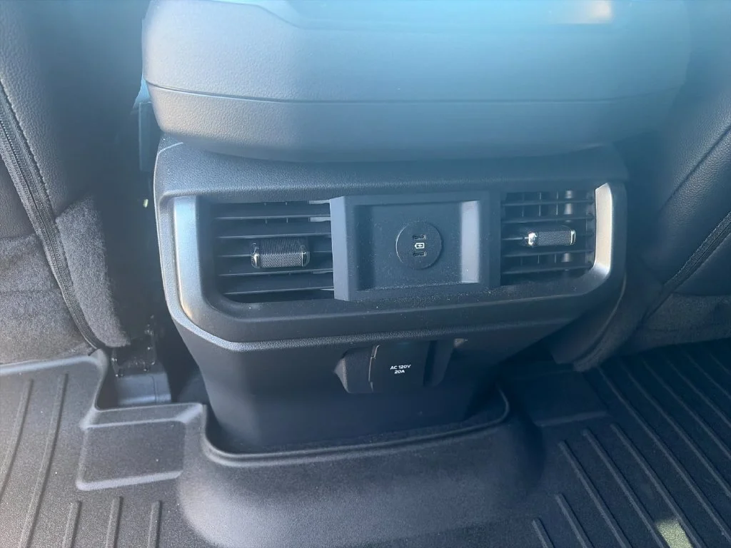 Used 2025 White Ford Tremor image 15