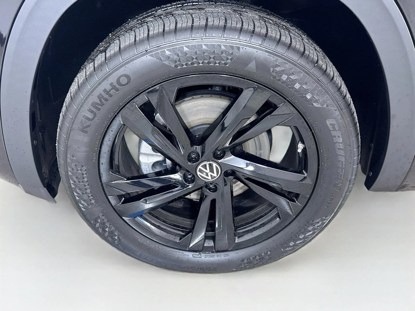 New 2026 Deep Black Pearl Volkswagen 2.0T SEL R-Line Black image 32