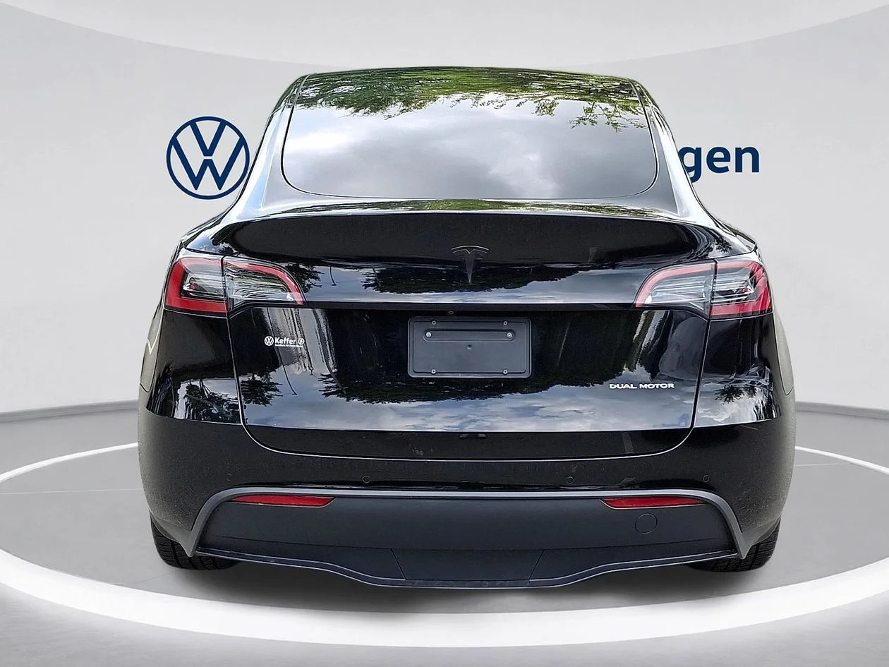 Used 2022  Tesla Long Range image 5