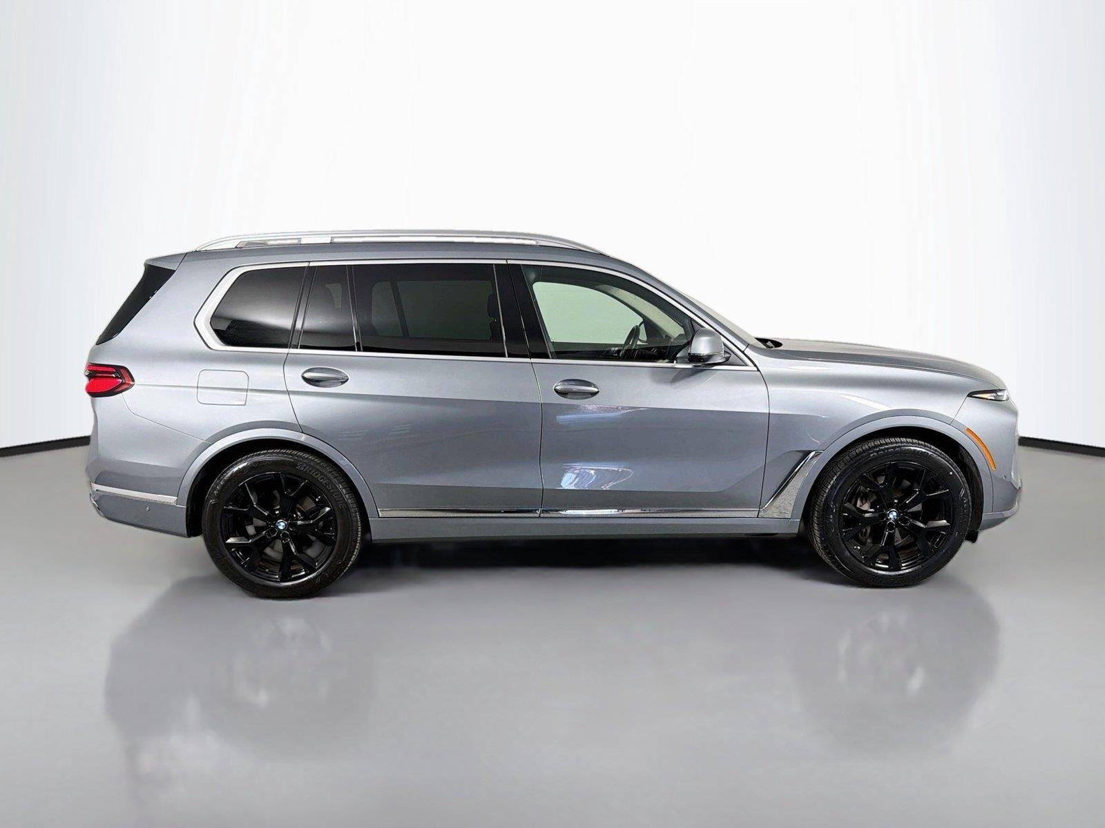 Certified Used 2024 Skyscraper Grey Metallic BMW xDrive40i image 4