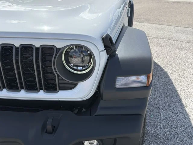New 2026 Bright White Clear-Coat Exterior Paint Jeep Sport S image 8