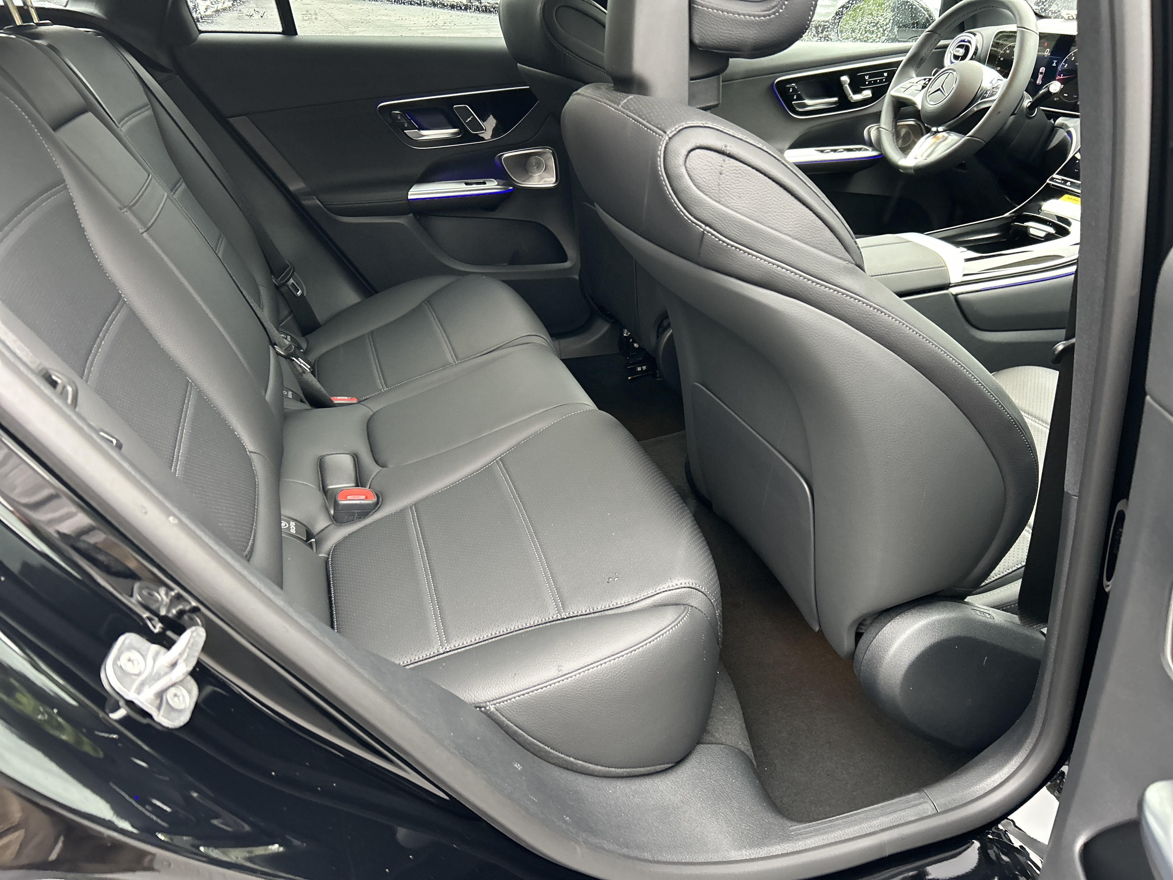 New 2026 Black Mercedes-Benz GLC 300 4MATIC® SUV image 39