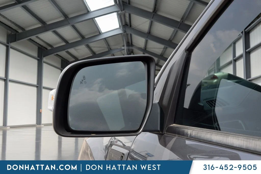 Used 2021 Gray Ford Lariat image 26
