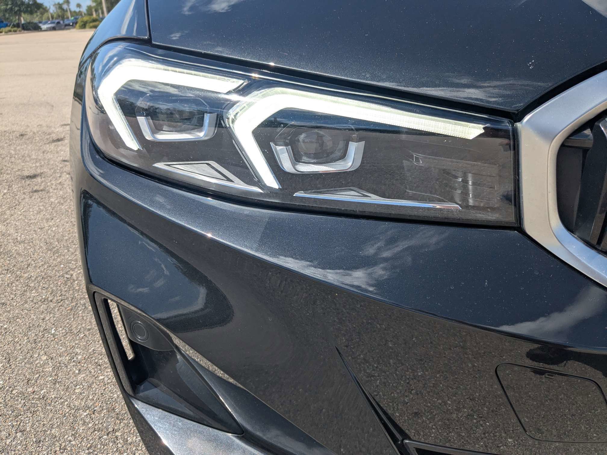 2025 BMW 3 Series 330i - Photo 10
