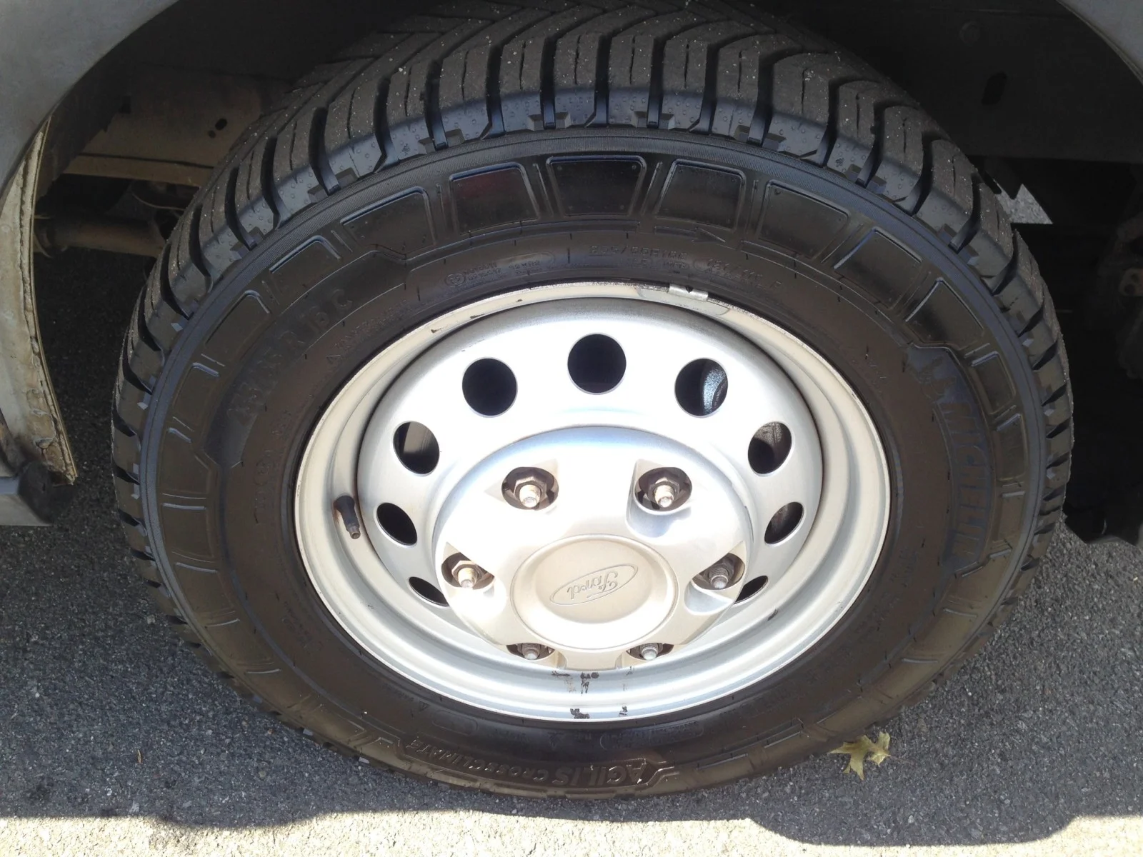 Used 2020 Oxford White Ford w/ rearCam image 24