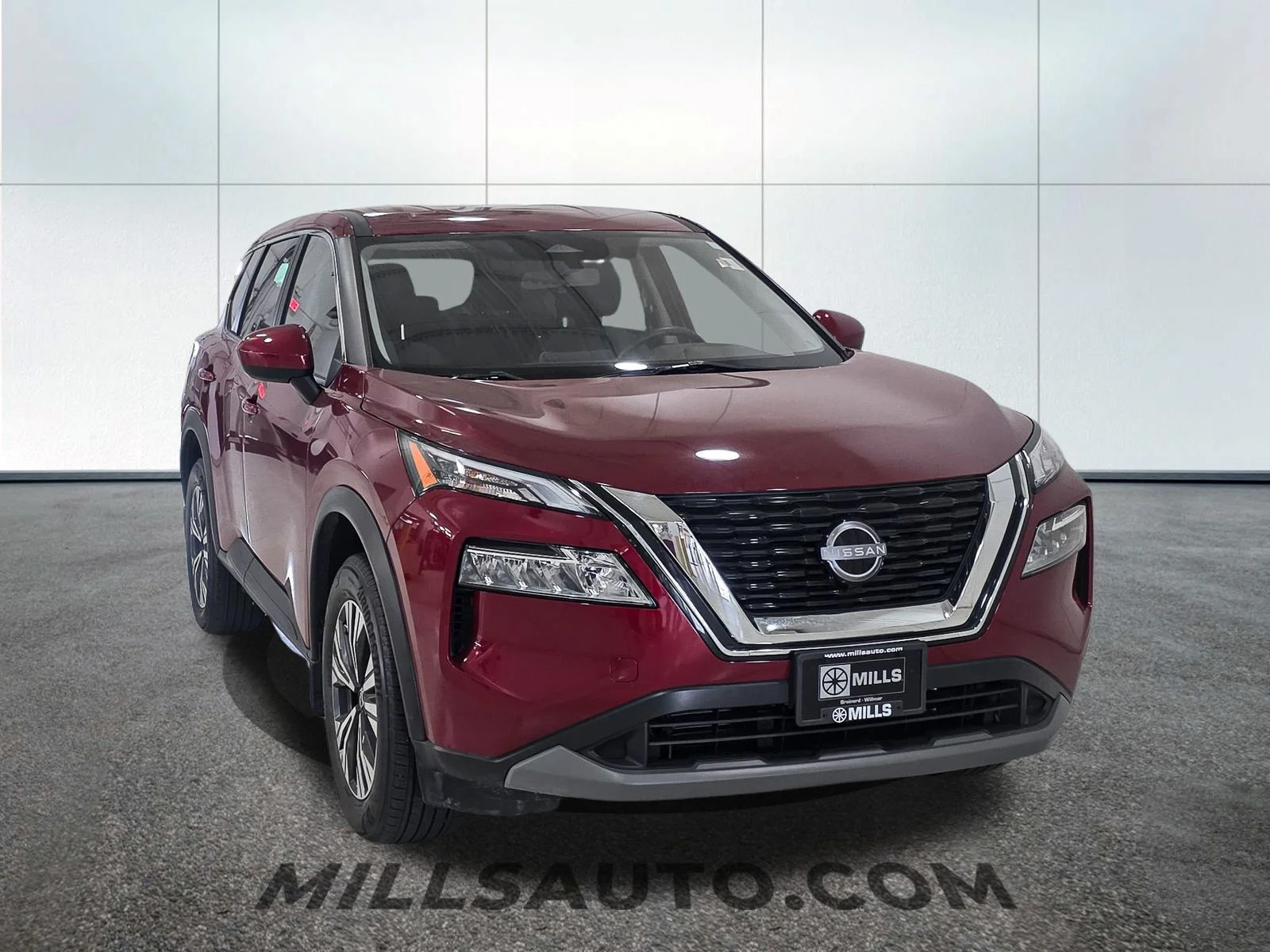 Used 2023 Red Nissan SV image 11