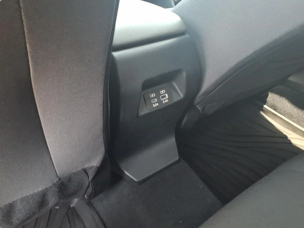 Used 2025 Beige Subaru Premium image 11