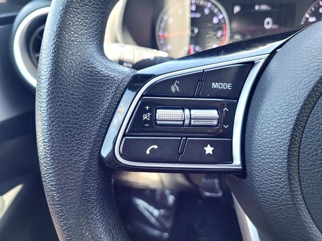 Used 2023 White Kia LXS image 24