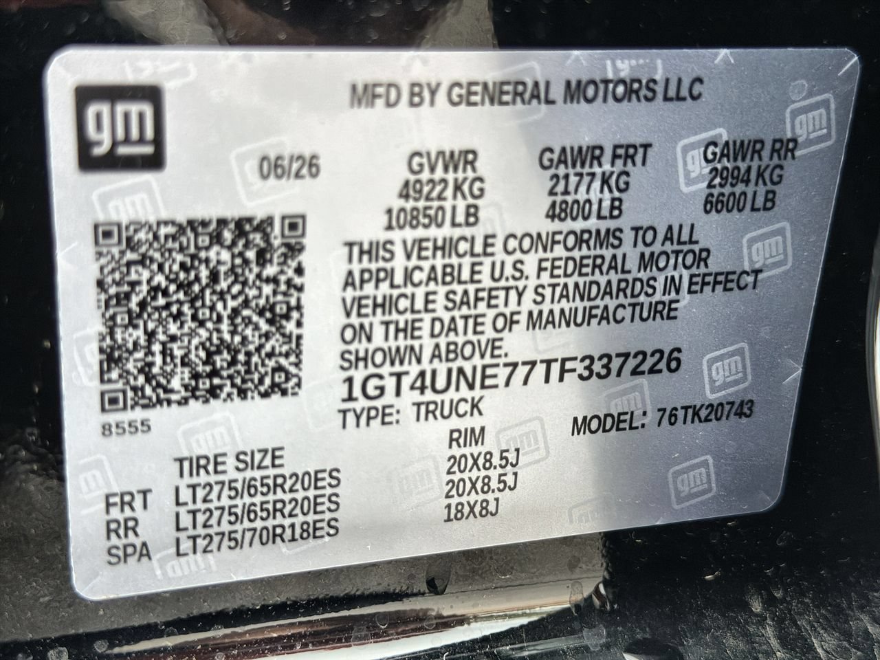 New 2026 Onyx Black GMC SLT image 29