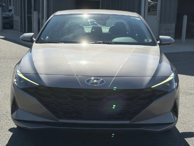 Used 2023 Silver Hyundai SEL image 16