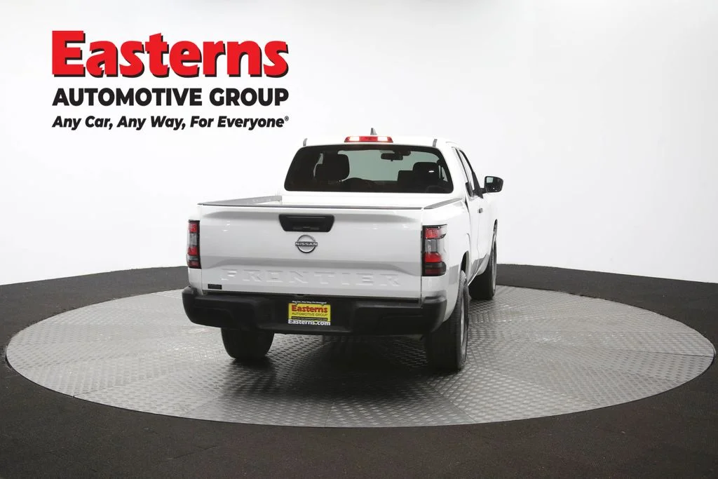 Used 2022 White Nissan S image 39