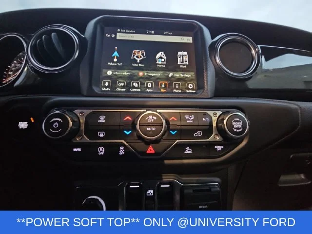 Used 2023 Red Jeep Altitude image 24