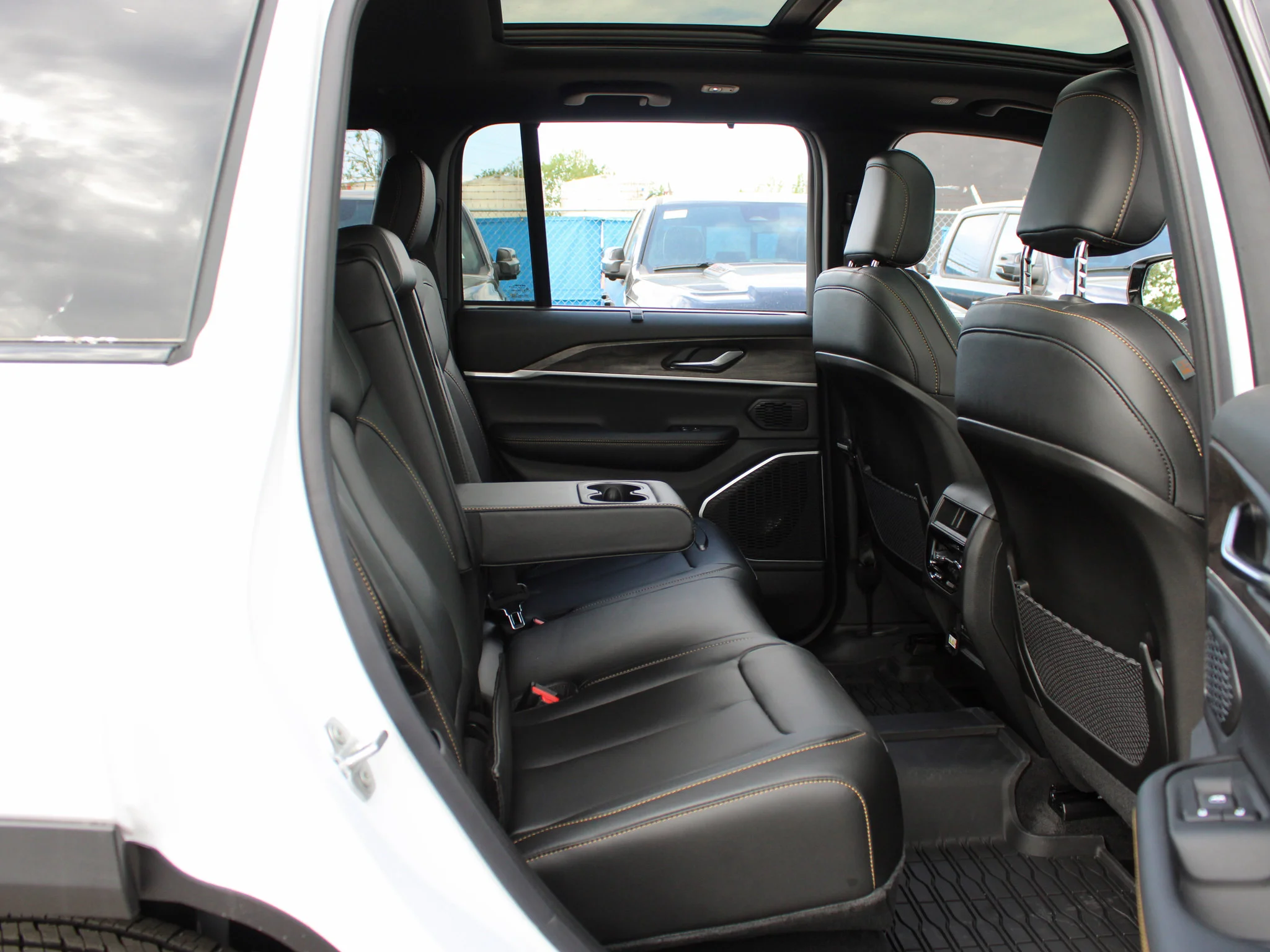 New 2026 White Jeep 85th Anniversary* image 14