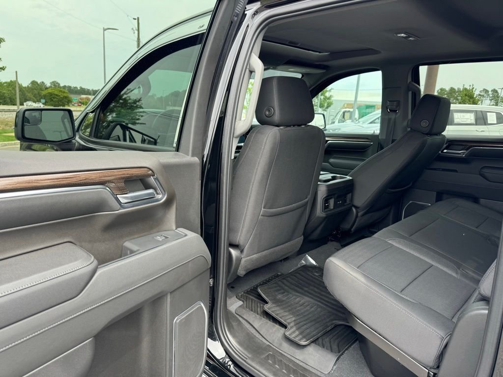 Used 2023 Black Chevrolet RST image 29
