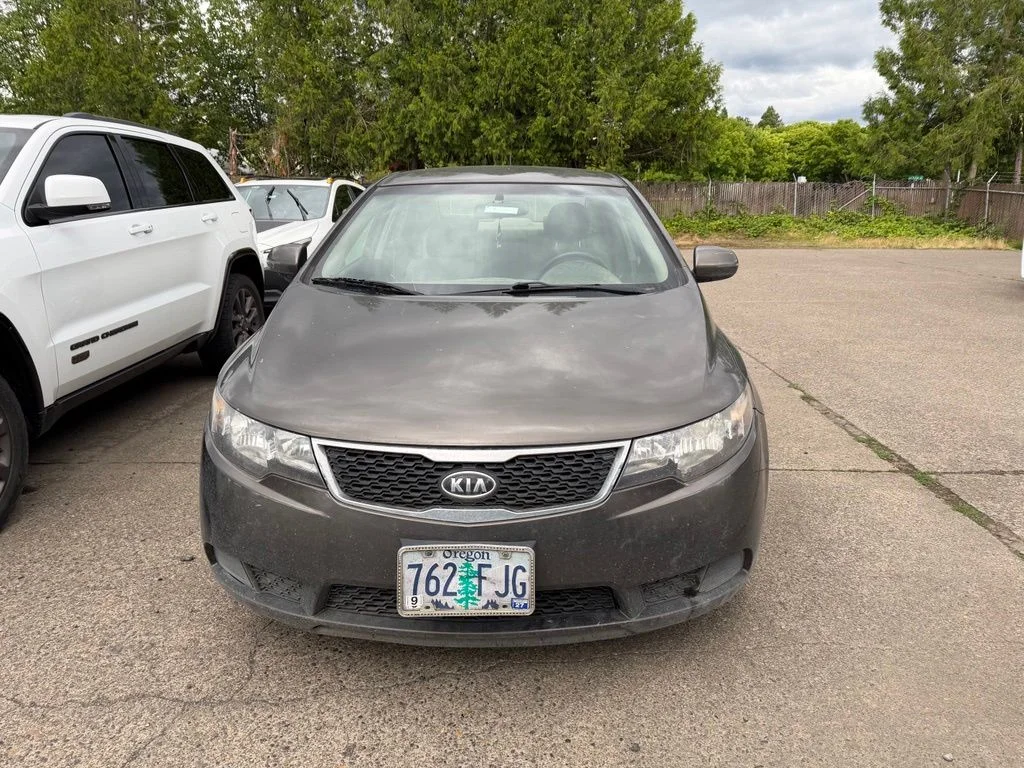 Used 2012 Brown Kia EX image 2
