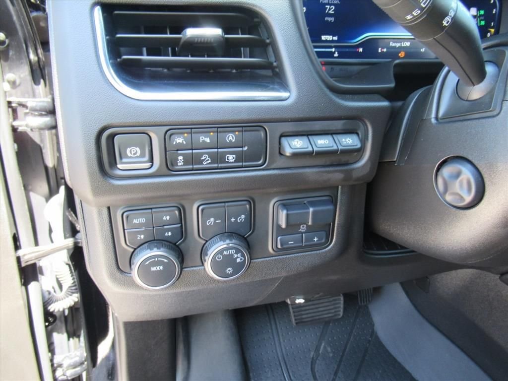 Used 2024 Black Chevrolet Premier image 17