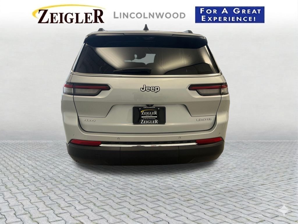 Used 2024 Silver Jeep Limited image 5