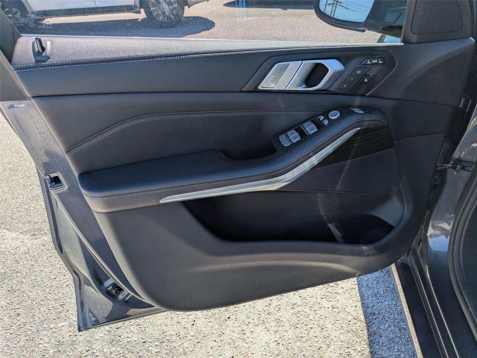 Used 2019 Phytonic Blue Metallic BMW xDrive40i image 11