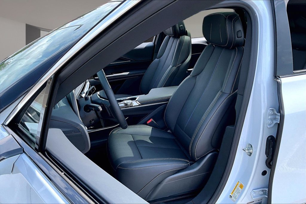 2026 Cadillac LYRIQ Luxury - Photo 9