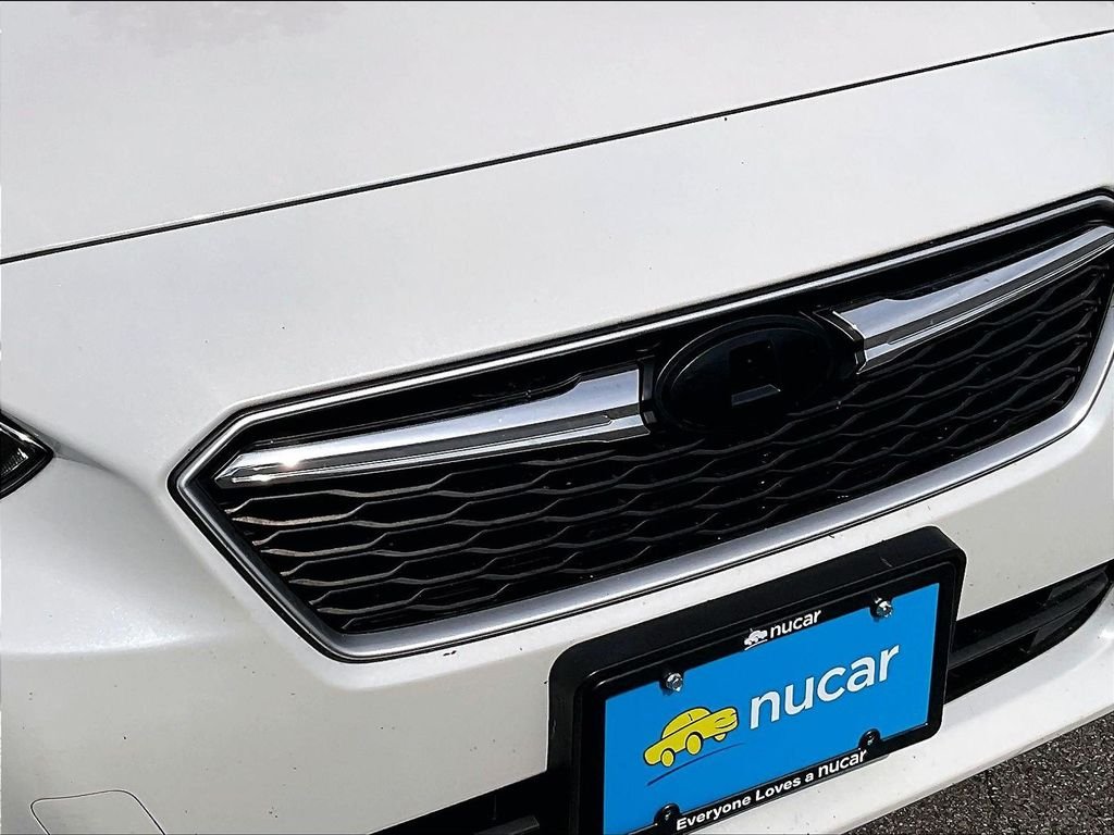 Used 2019 White Subaru 2.0i image 28