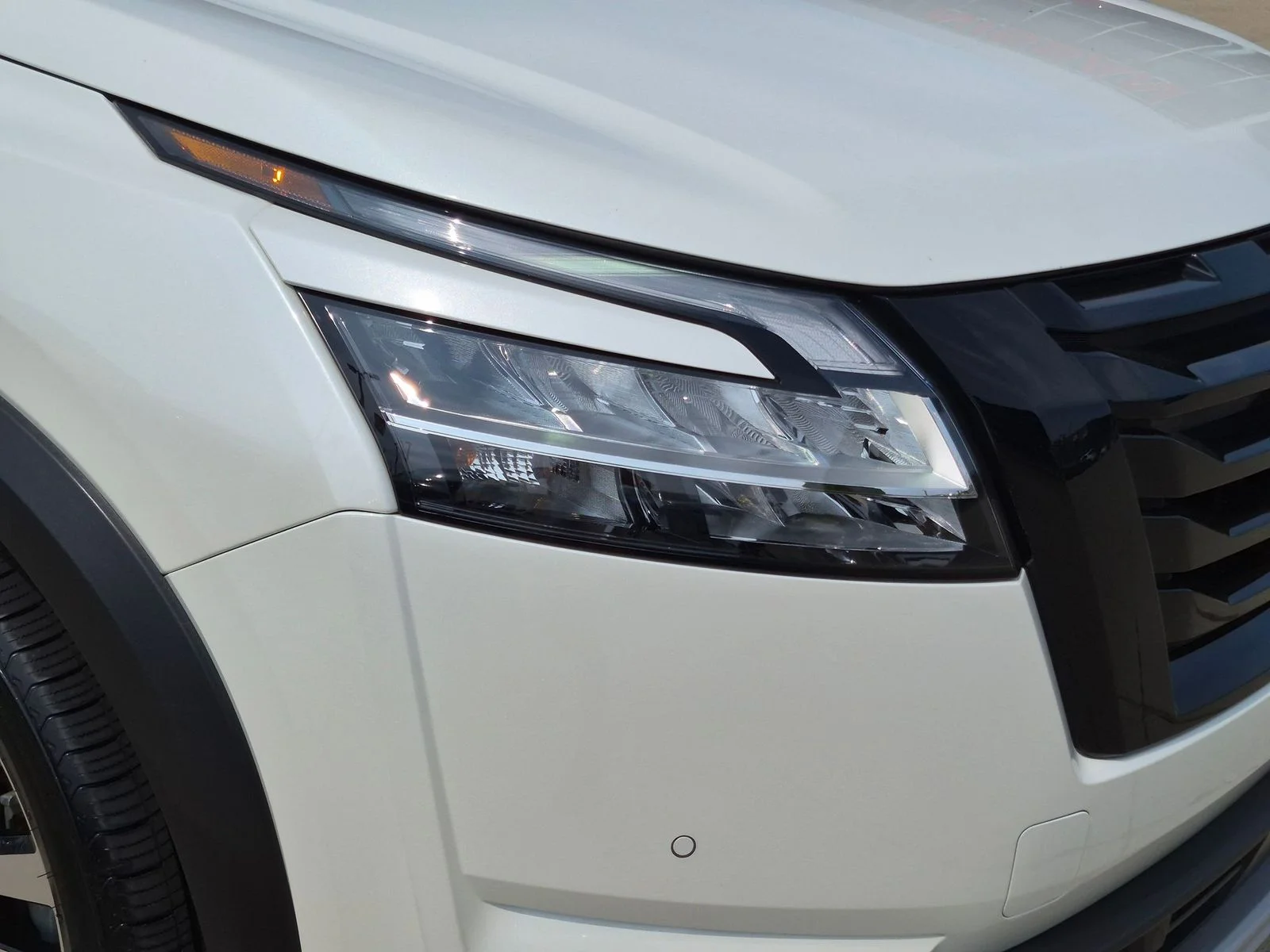 Certified Used 2024 Pearl White Nissan Platinum image 38