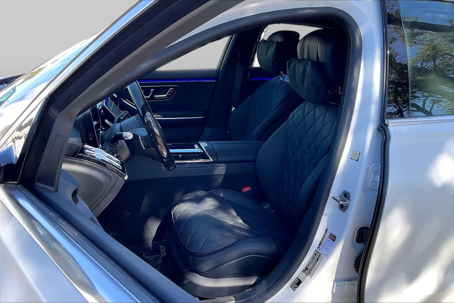 New 2026 MANUFAKTUR Moonlight White Magno Mercedes-Benz S 500 image 13