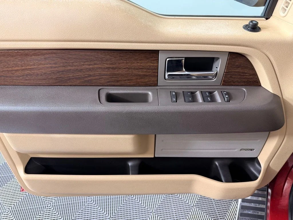 Used 2014 Red Ford Lariat image 17