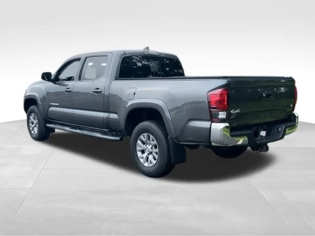 Used 2019 Gray Toyota SR5 image 3