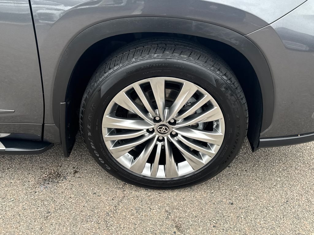 Used 2023 Gray Toyota Platinum image 47