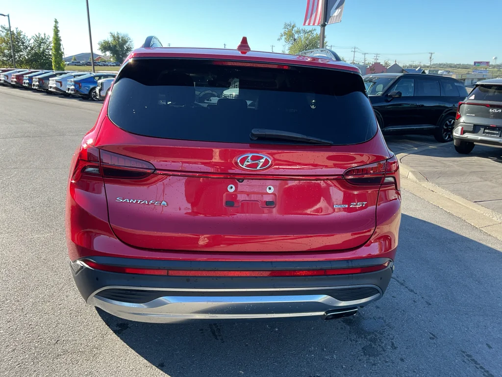 Used 2022 Calypso Red Hyundai Limited image 8