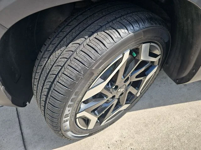 Used 2024 Black Kia SX image 30