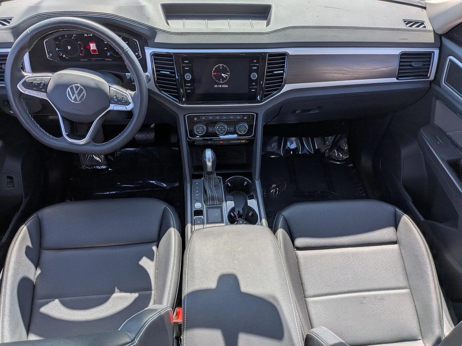Used 2023 Pure White Volkswagen 3.6L V6 SE w/Technology image 14