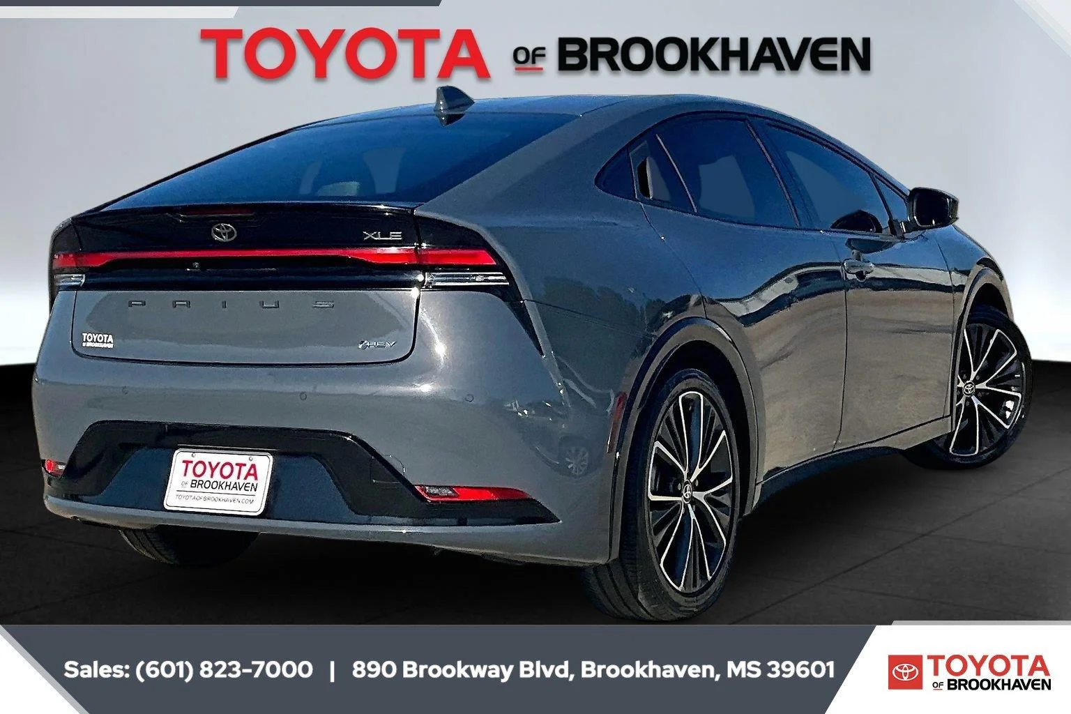 Used 2023 Guardian Gray Toyota XLE image 11