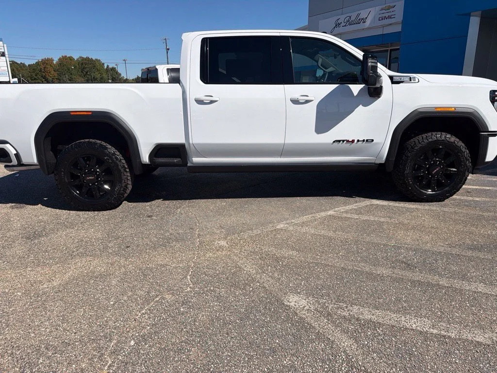 New 2026 Summit White GMC AT4 image 5