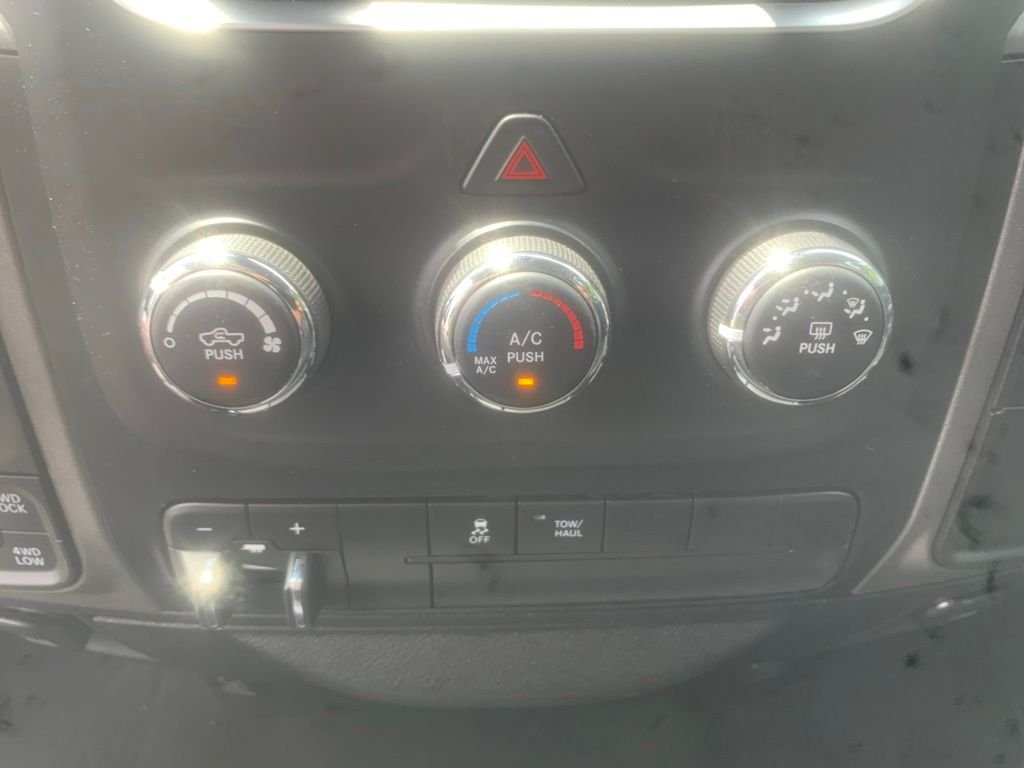 Used 2018 Bright Silver Clearcoat Metallic Ram Tradesman image 20