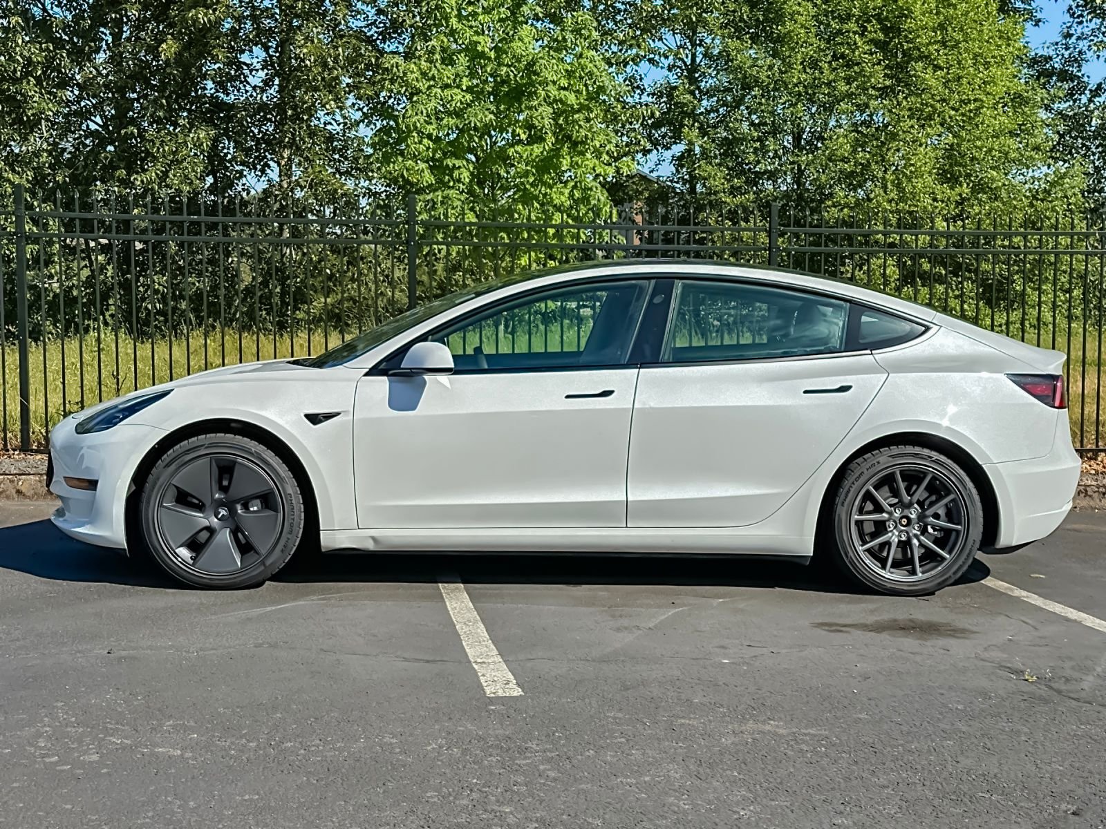 Used 2023 White Tesla Base image 6