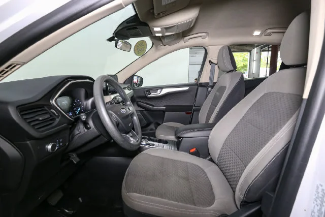 Used 2020 White Ford SE image 34