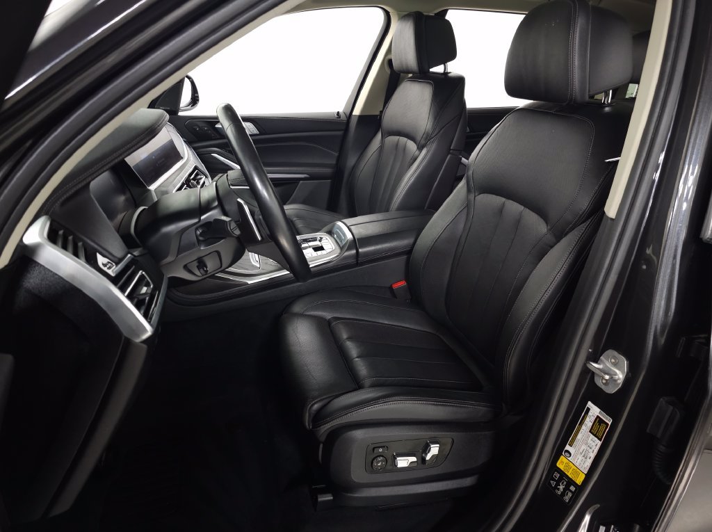 Used 2020 Dark Graphite BMW xDrive40i image 17