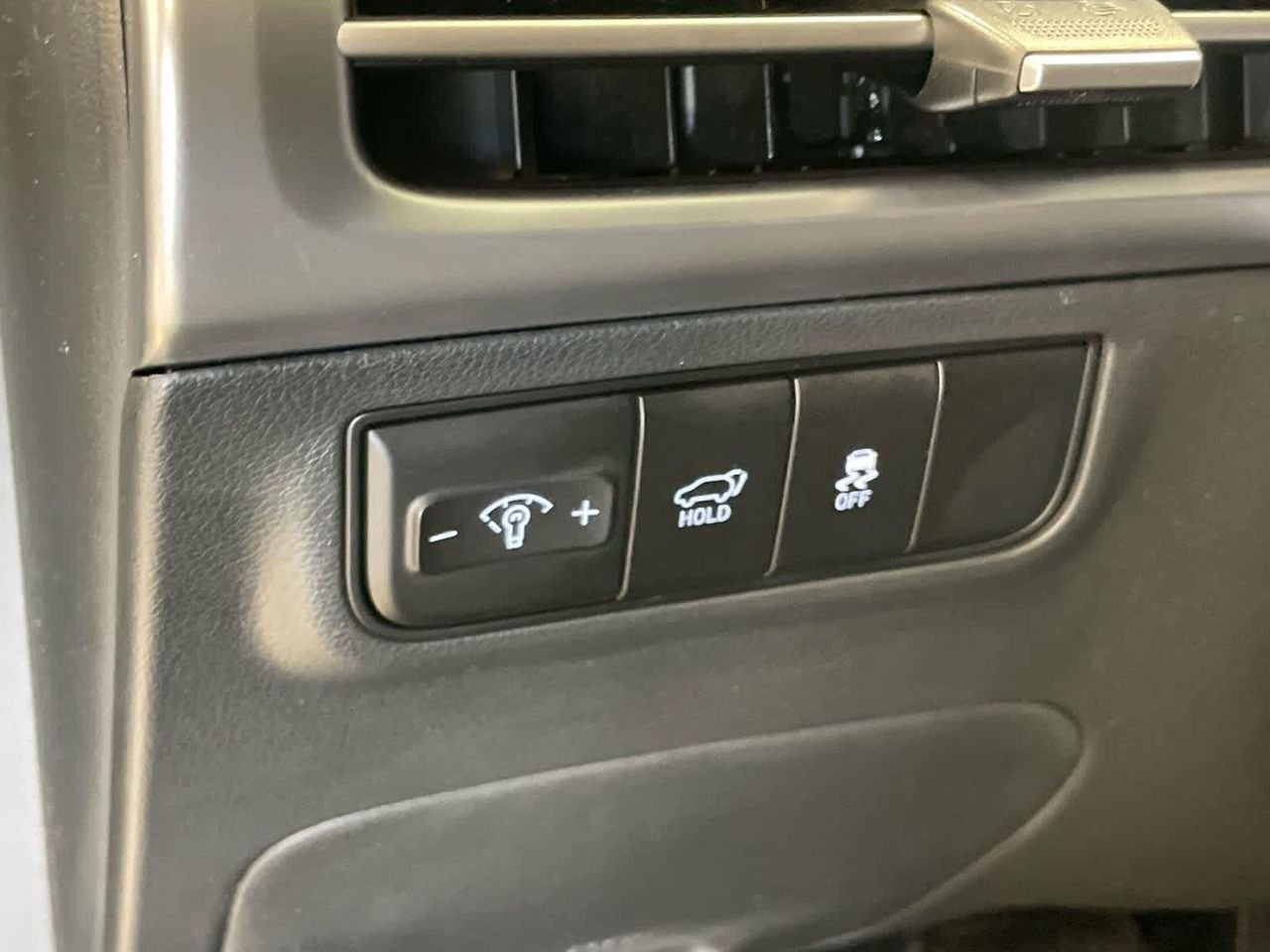 New 2026 Phantom Black Hyundai SEL AWD image 27