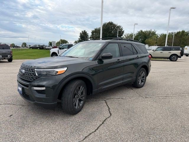 Used 2023 Green Metallic Ford XLT image 5
