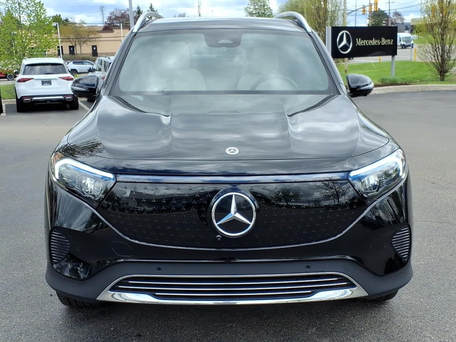 Certified Used 2025  Mercedes-Benz 350 image 9