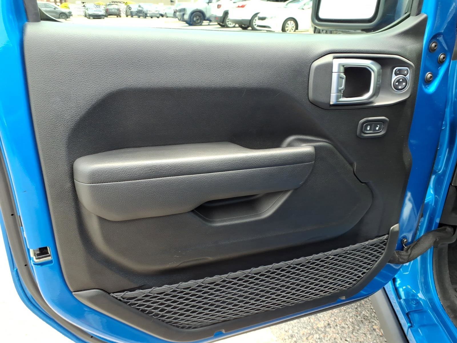 Used 2023 Hydro Blue Pearlcoat Jeep Rubicon image 16