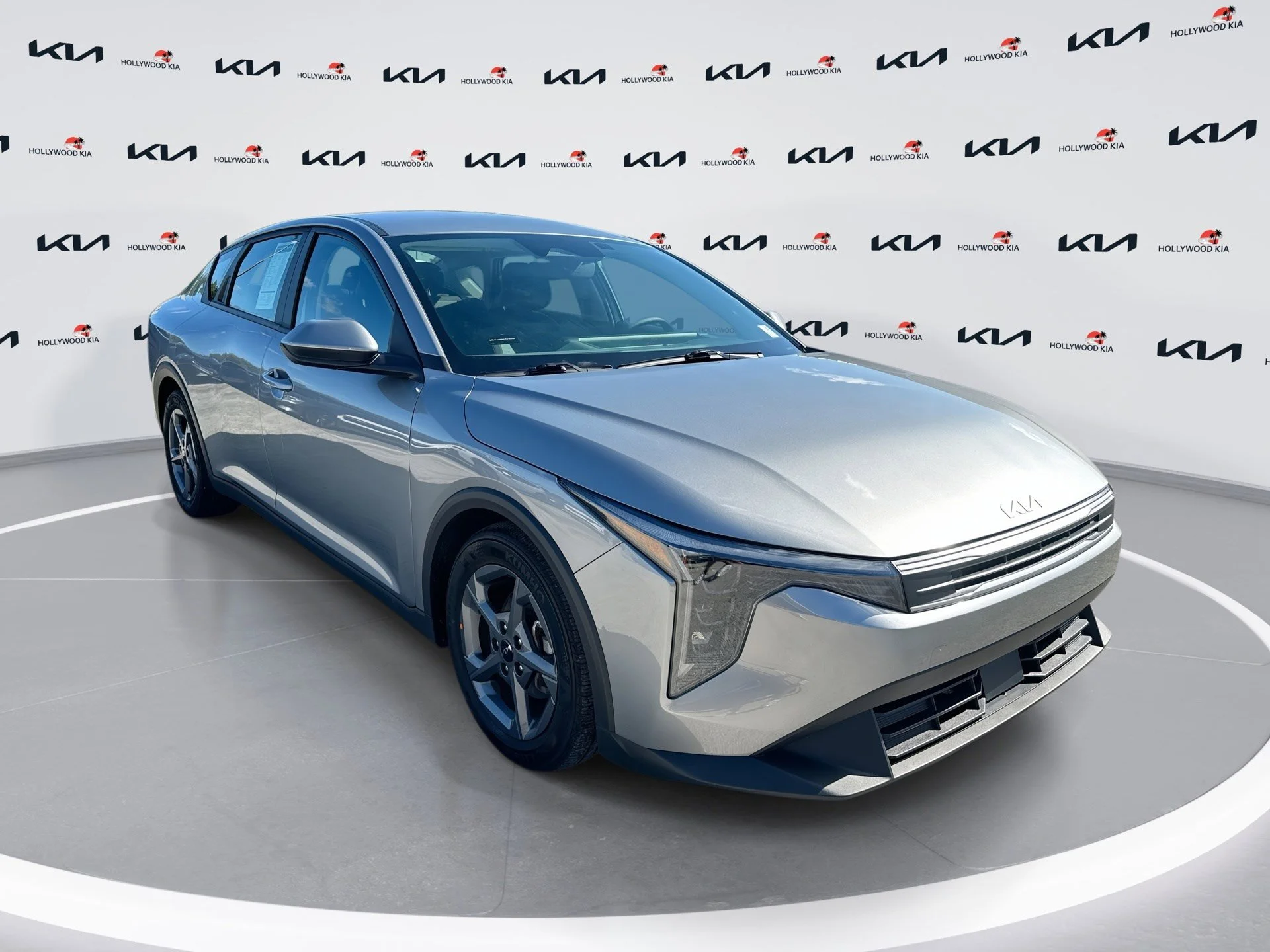 2025 Kia K4 LXS AT's photo