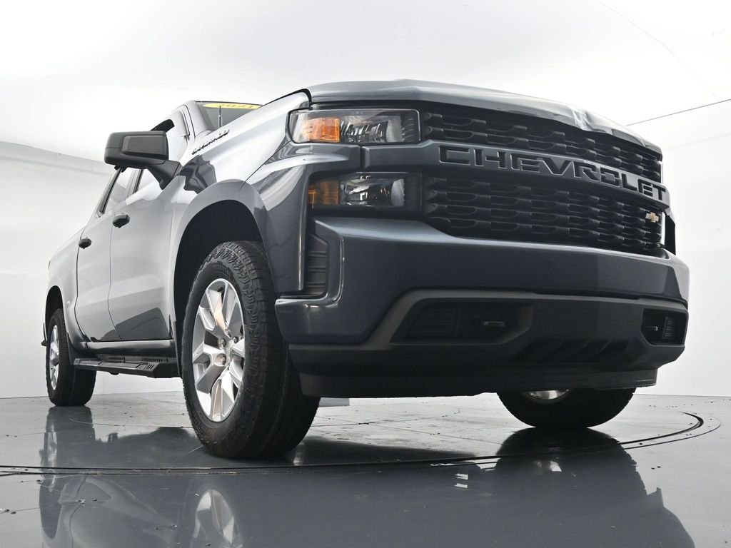 Used 2021 Gray Chevrolet Custom image 30
